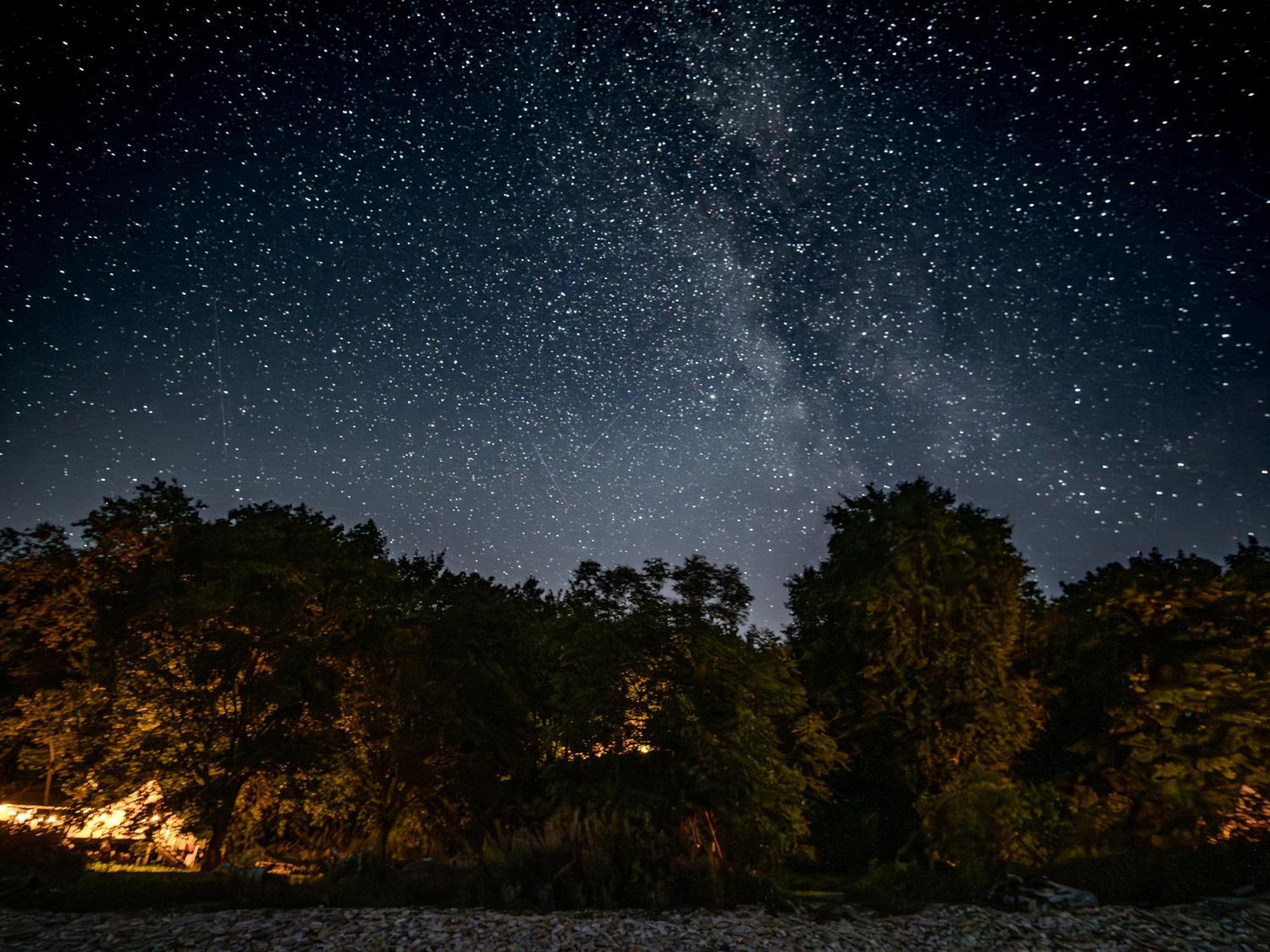 Mereaeaere Glamping Ja Rannamaja Liimala Exteriör bild