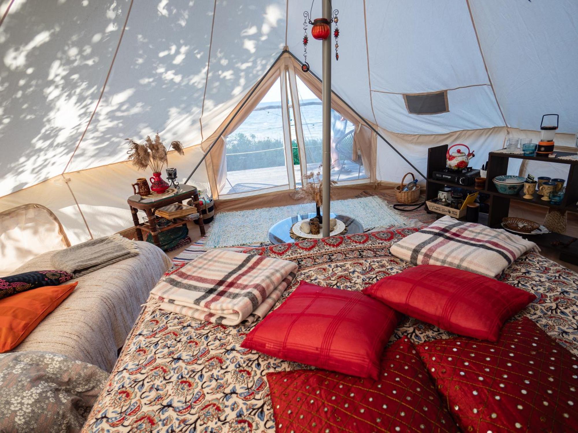 Mereaeaere Glamping Ja Rannamaja Liimala Exteriör bild